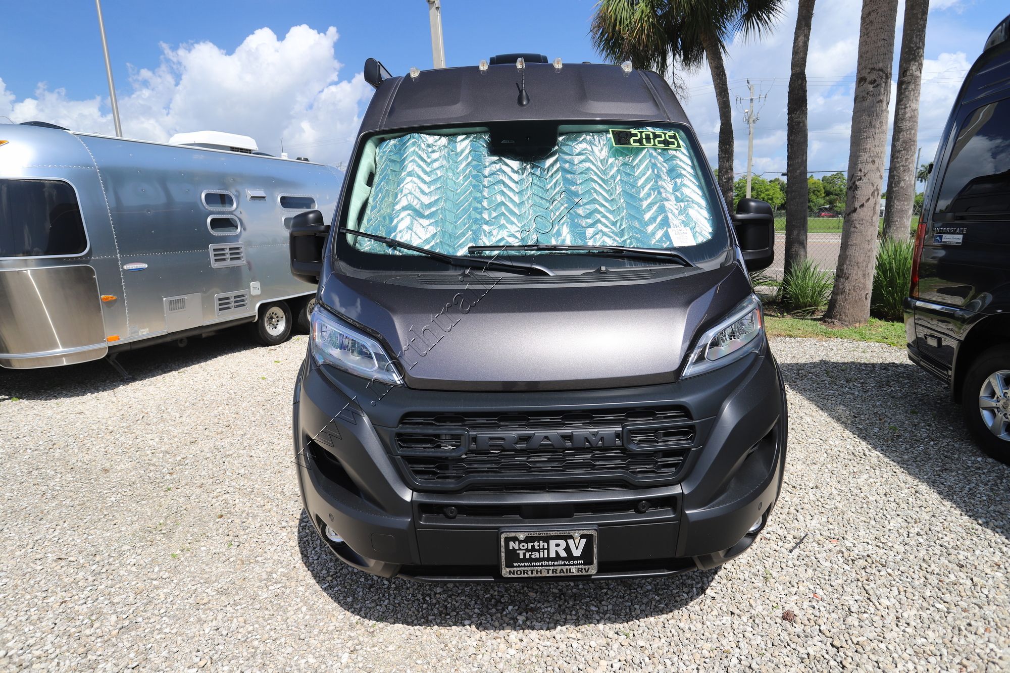 Used 2025 Airstream Rangeline RGN 25 Class B  For Sale
