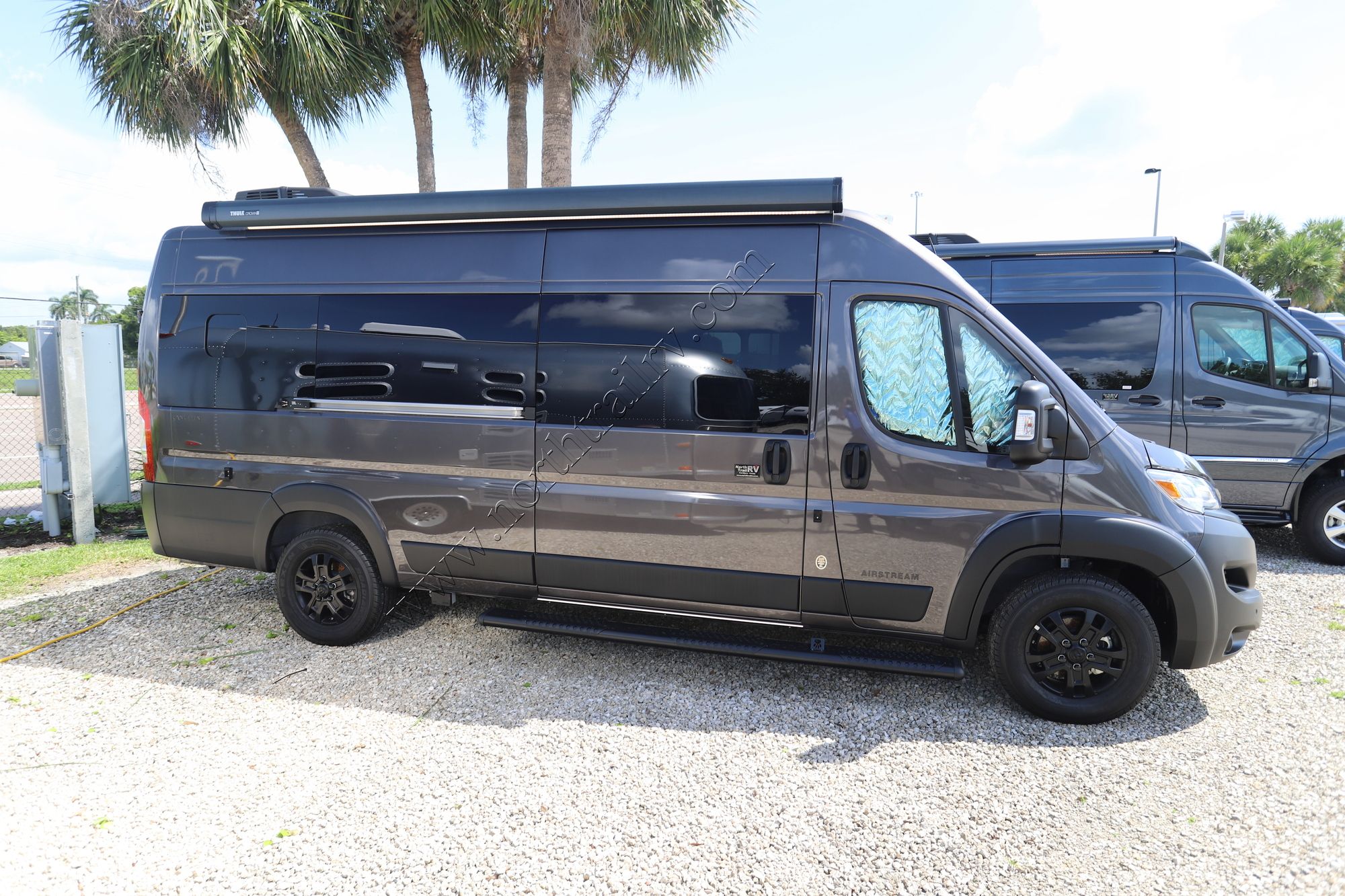 Used 2025 Airstream Rangeline RGN 25 Class B  For Sale
