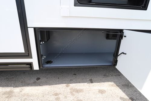 2026 Renegade Rv Classic 45CMR Super C