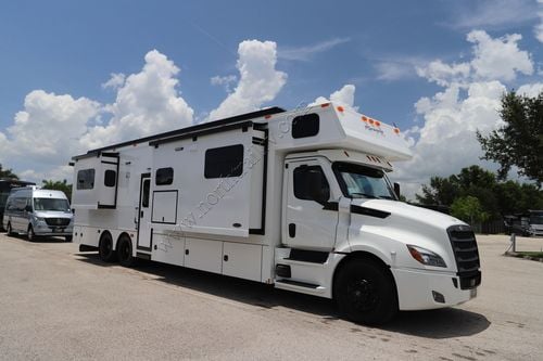 2026 Renegade Rv Classic 45CMR Super C