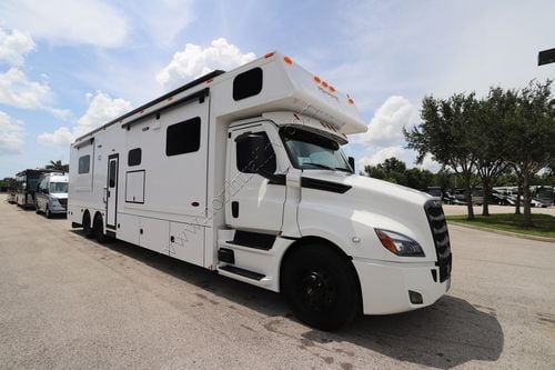 2026 Renegade Rv Classic 45CMR Super C