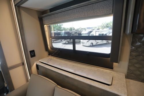 2024 Renegade Rv Xl 45DBM