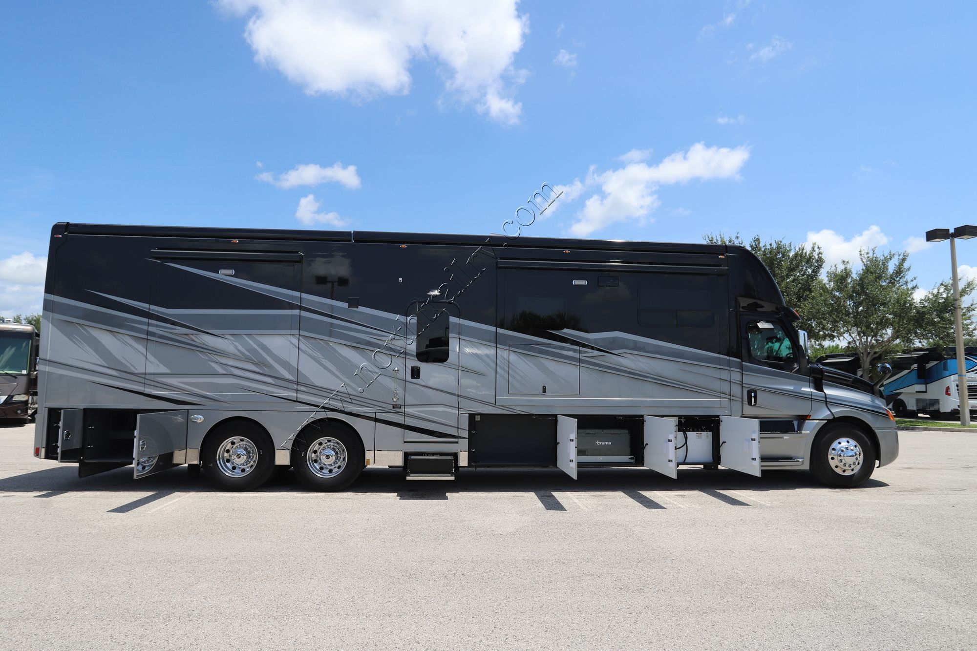 Used 2024 Renegade Rv Xl 45DBM Super C  For Sale