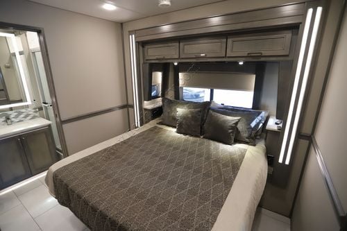 2024 Renegade Rv Xl 45DBM