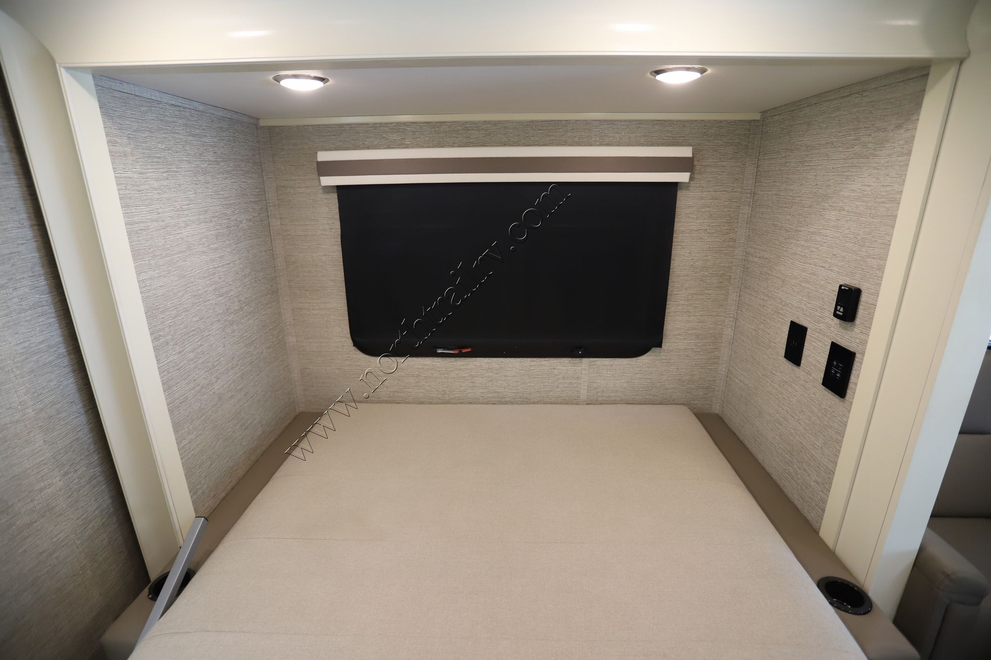 Used 2020 Tiffin Motor Homes Wayfarer 24RW Class C  For Sale