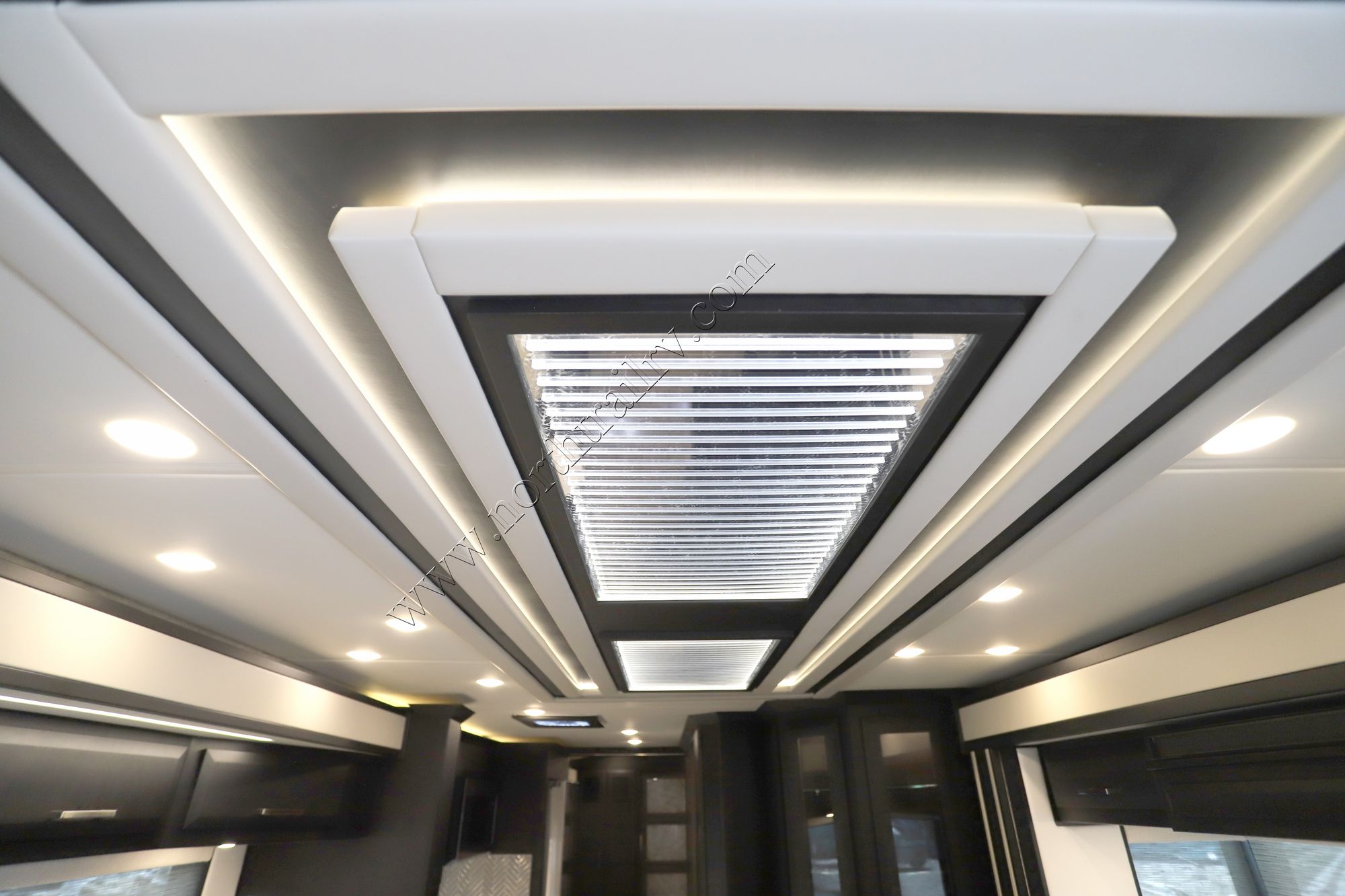 Used 2022 Newmar New Aire 3545 Class A  For Sale