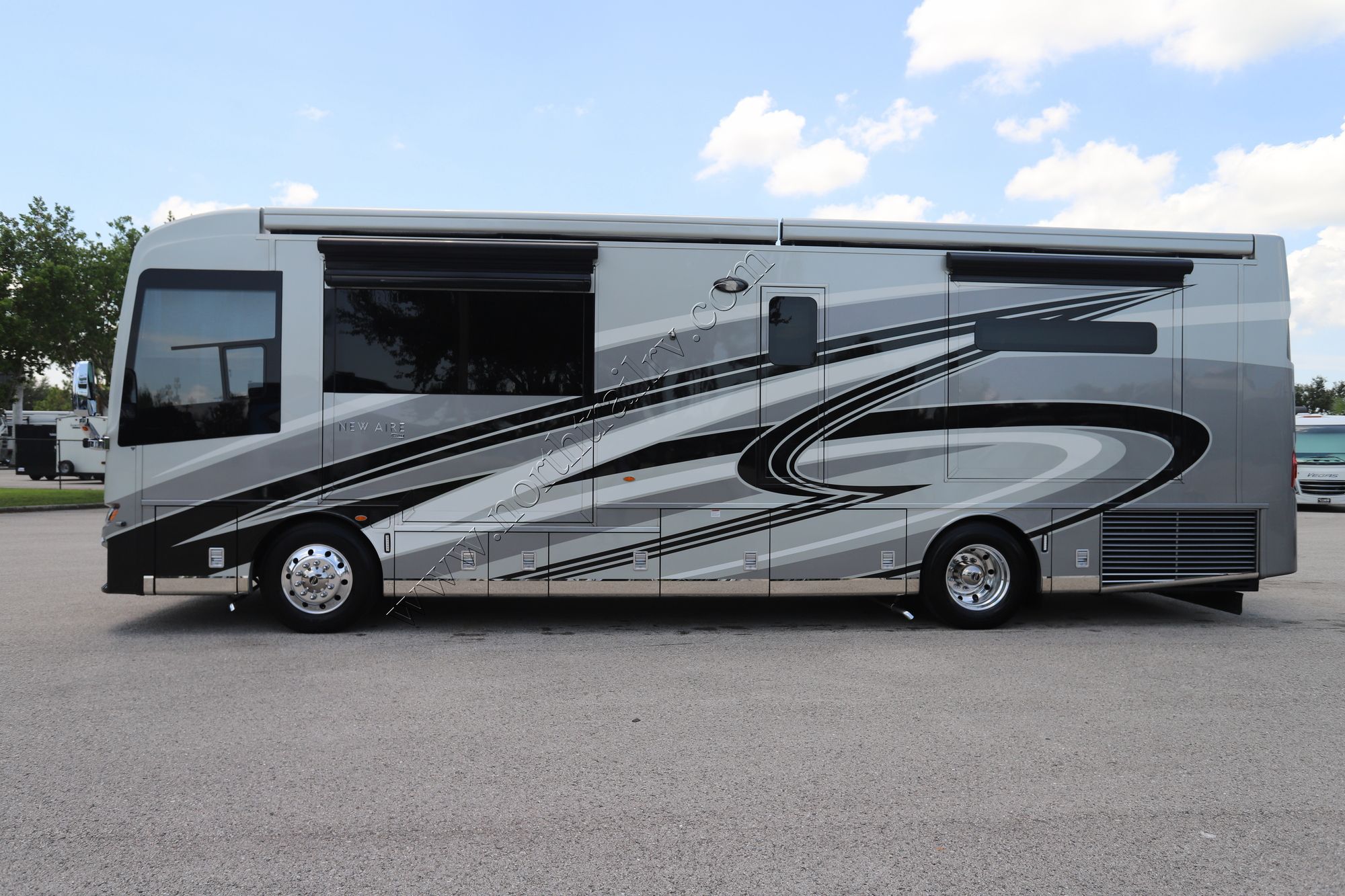 Used 2022 Newmar New Aire 3545 Class A  For Sale