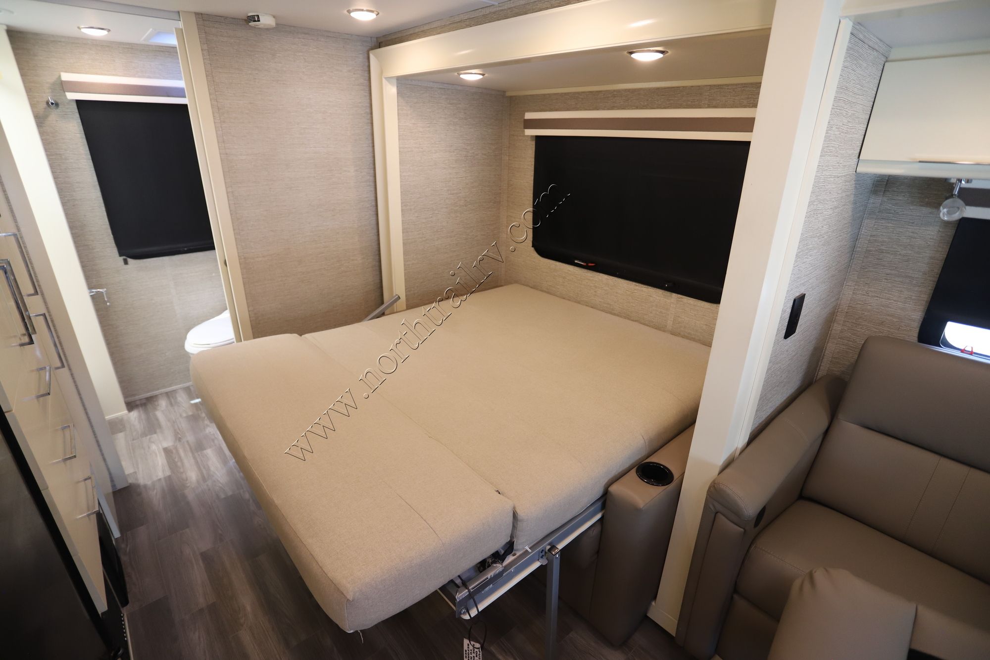 Used 2020 Tiffin Motor Homes Wayfarer 24RW Class C  For Sale