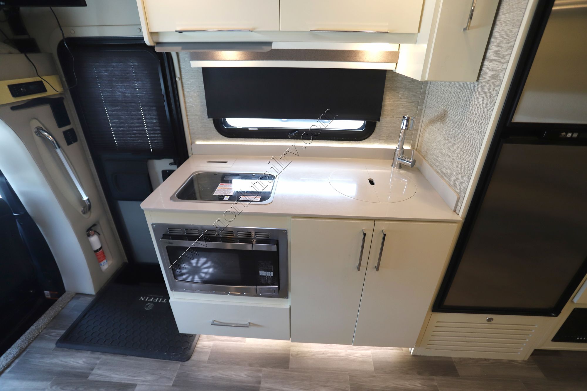 Used 2020 Tiffin Motor Homes Wayfarer 24RW Class C  For Sale