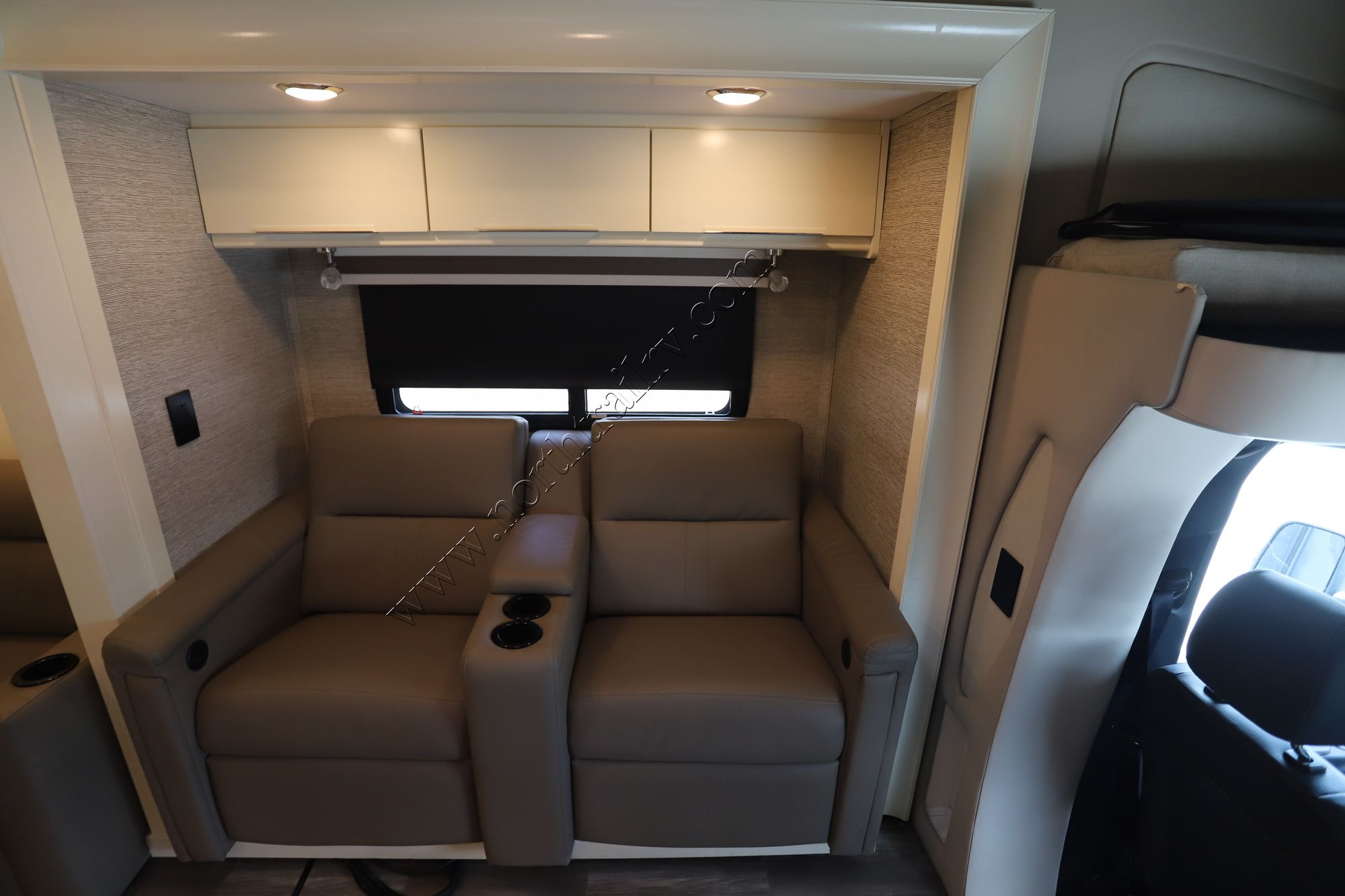 Used 2020 Tiffin Motor Homes Wayfarer 24RW Class C  For Sale