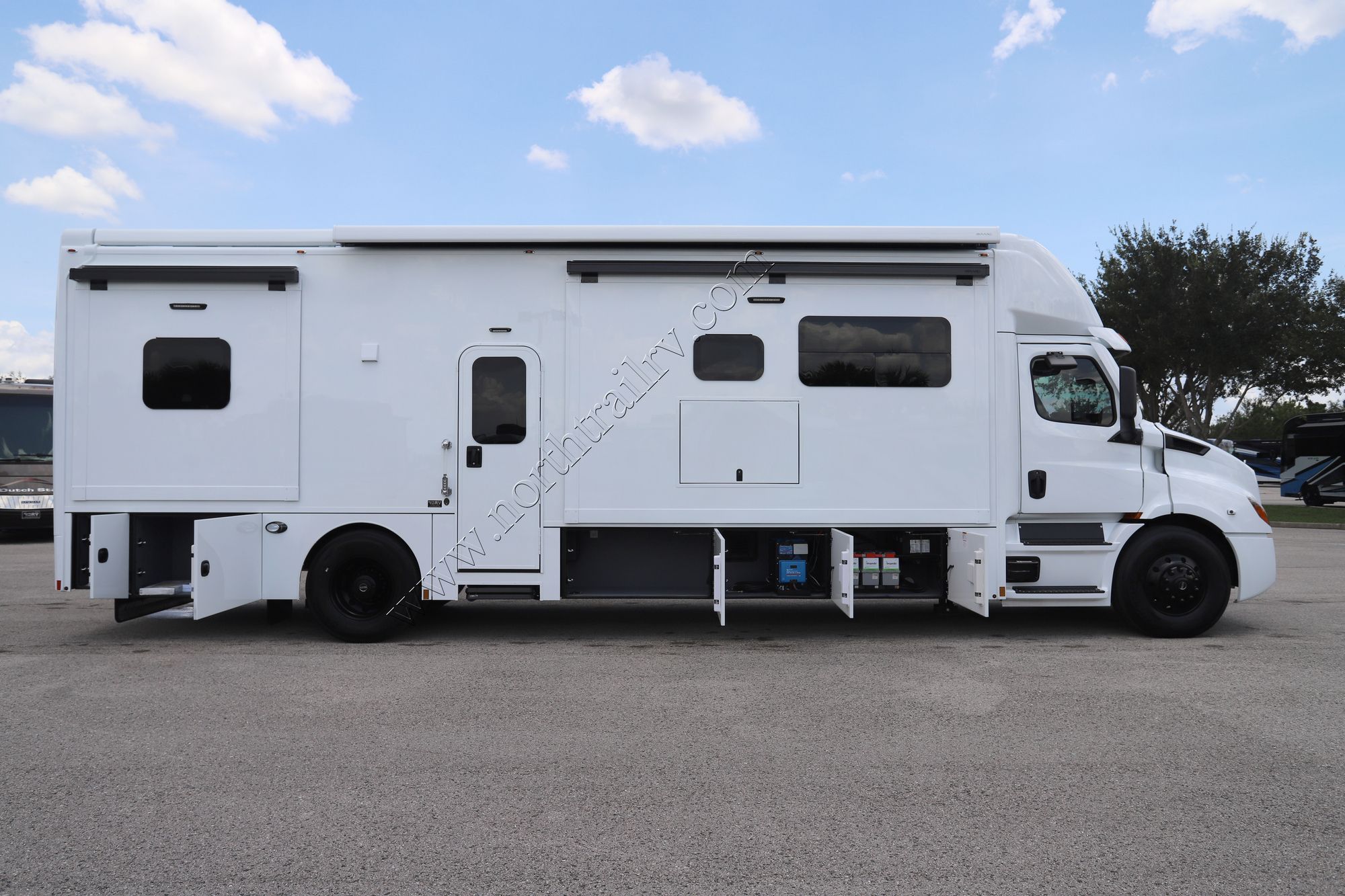 New 2026 Renegade Rv Explorer 38EMB Super C  For Sale