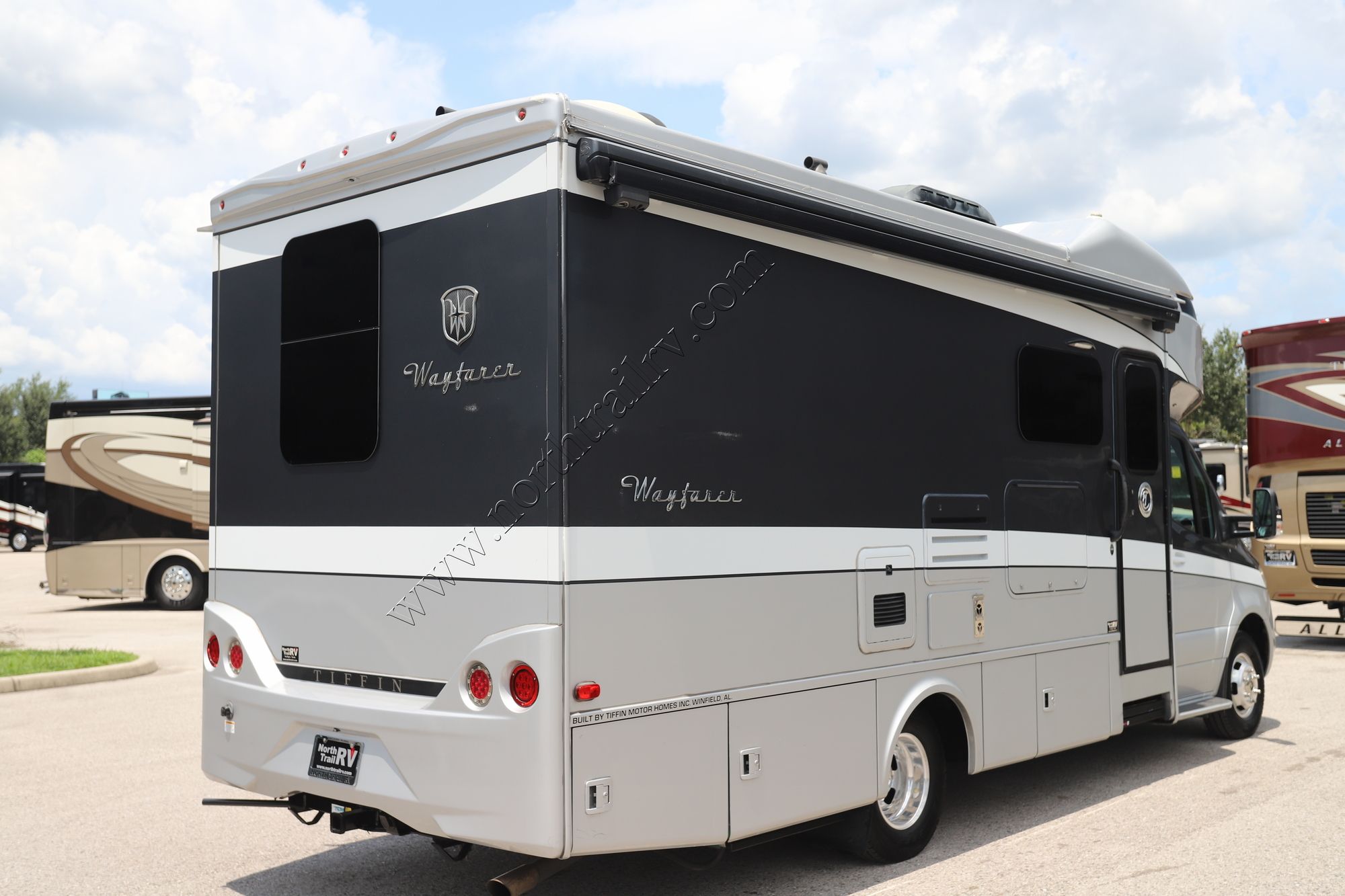 Used 2020 Tiffin Motor Homes Wayfarer 24RW Class C  For Sale