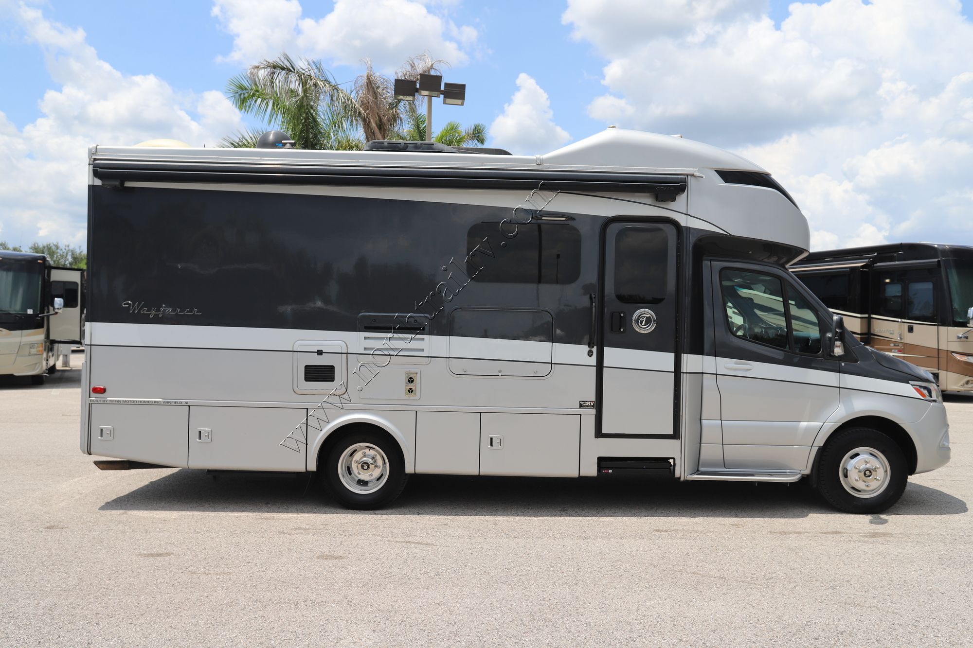 Used 2020 Tiffin Motor Homes Wayfarer 24RW Class C  For Sale