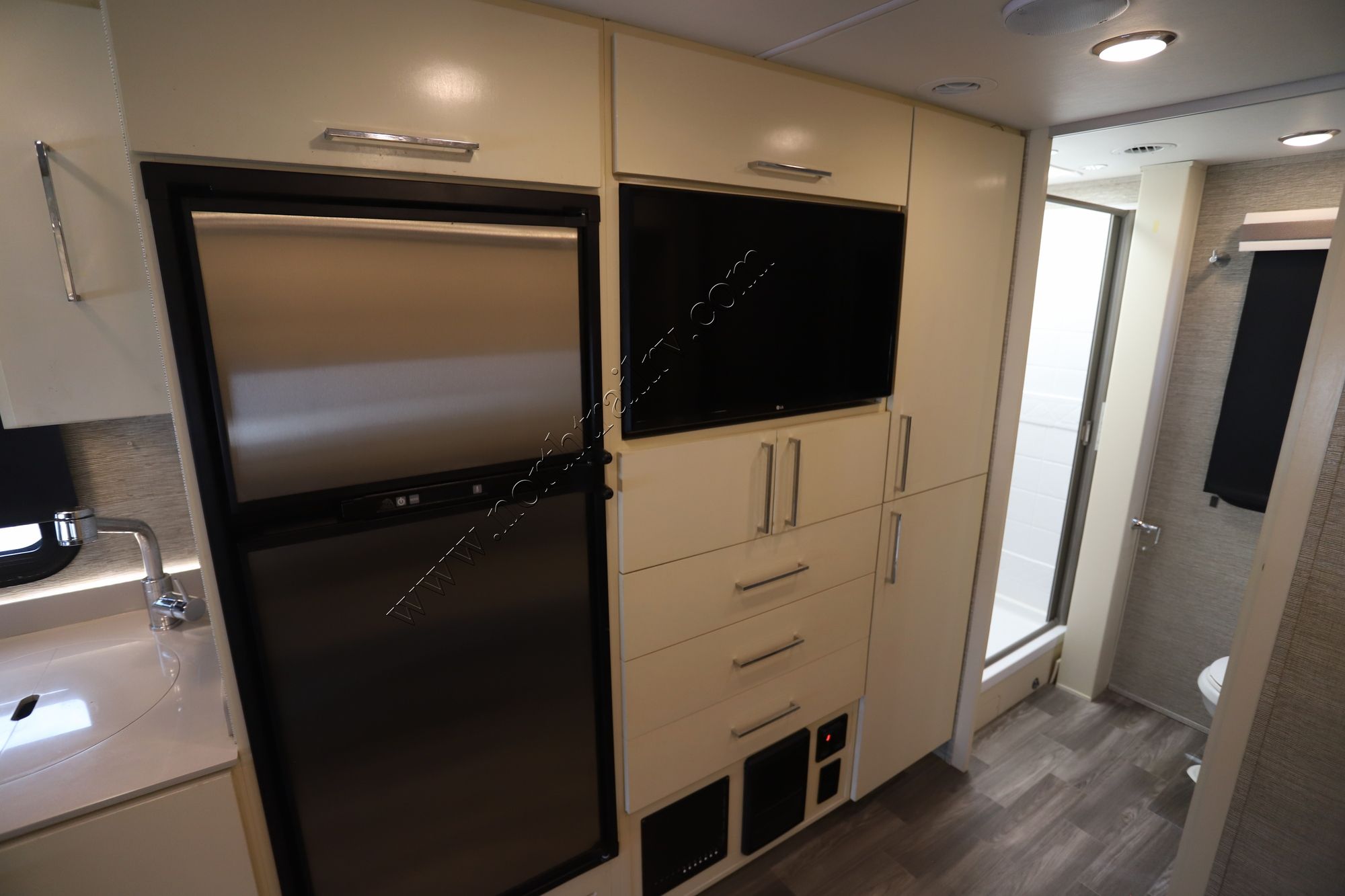 Used 2020 Tiffin Motor Homes Wayfarer 24RW Class C  For Sale