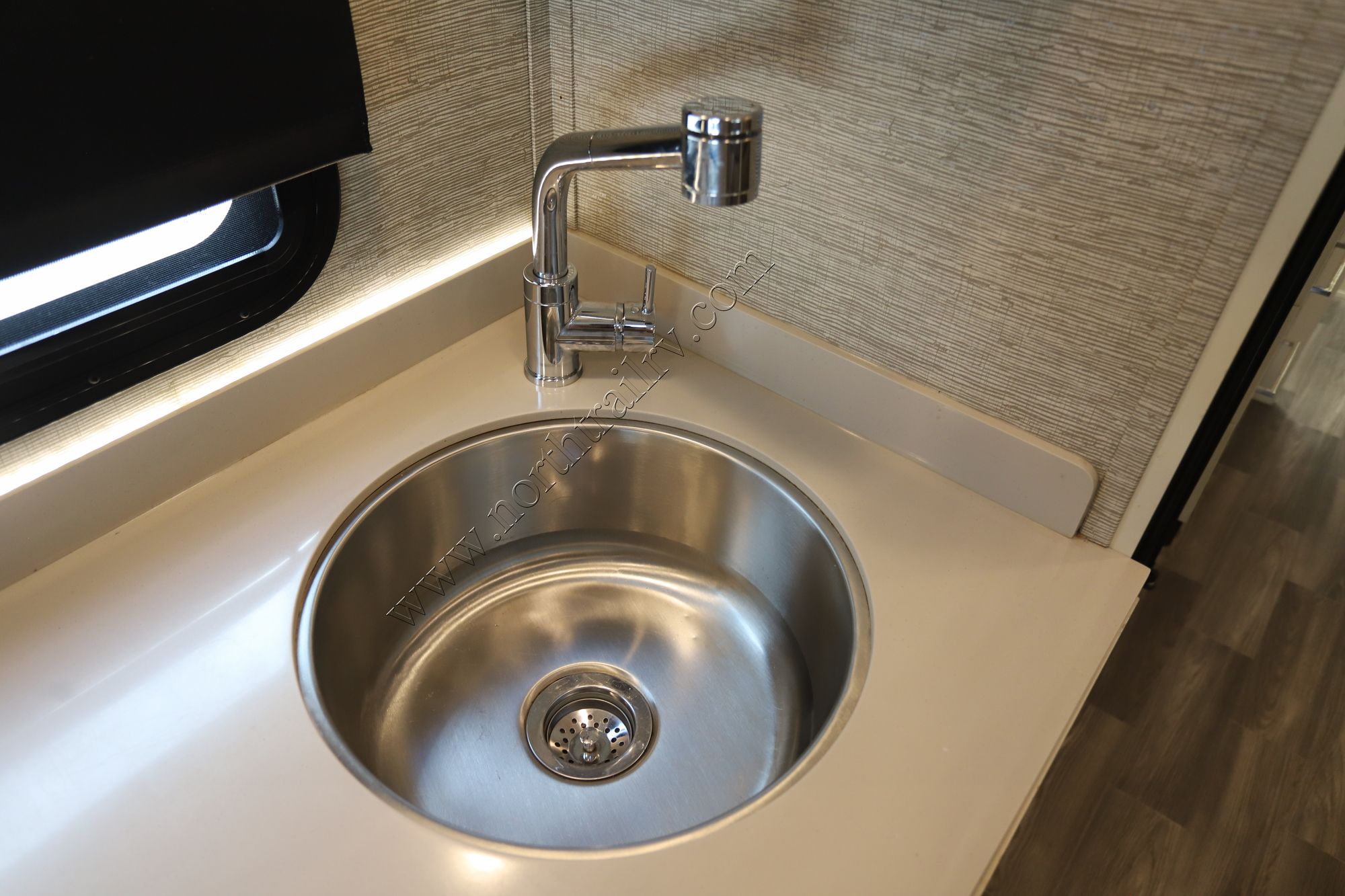 Used 2020 Tiffin Motor Homes Wayfarer 24RW Class C  For Sale