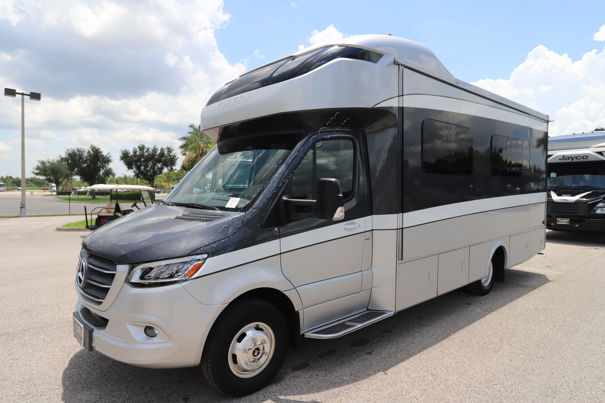 Used 2020 Tiffin Motor Homes Wayfarer 24RW Class C  For Sale