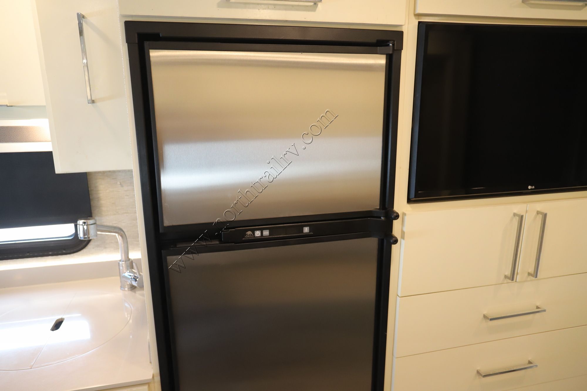 Used 2020 Tiffin Motor Homes Wayfarer 24RW Class C  For Sale