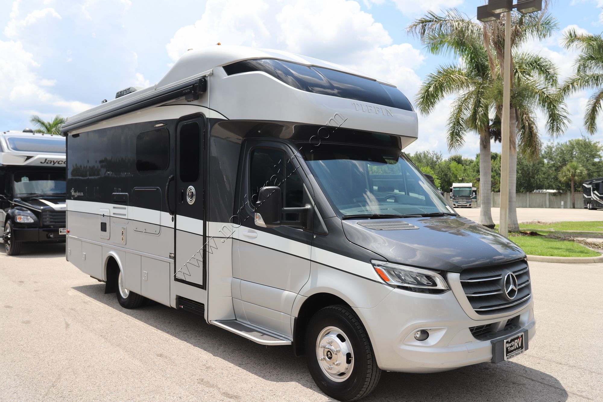 Used 2020 Tiffin Motor Homes Wayfarer 24RW Class C  For Sale
