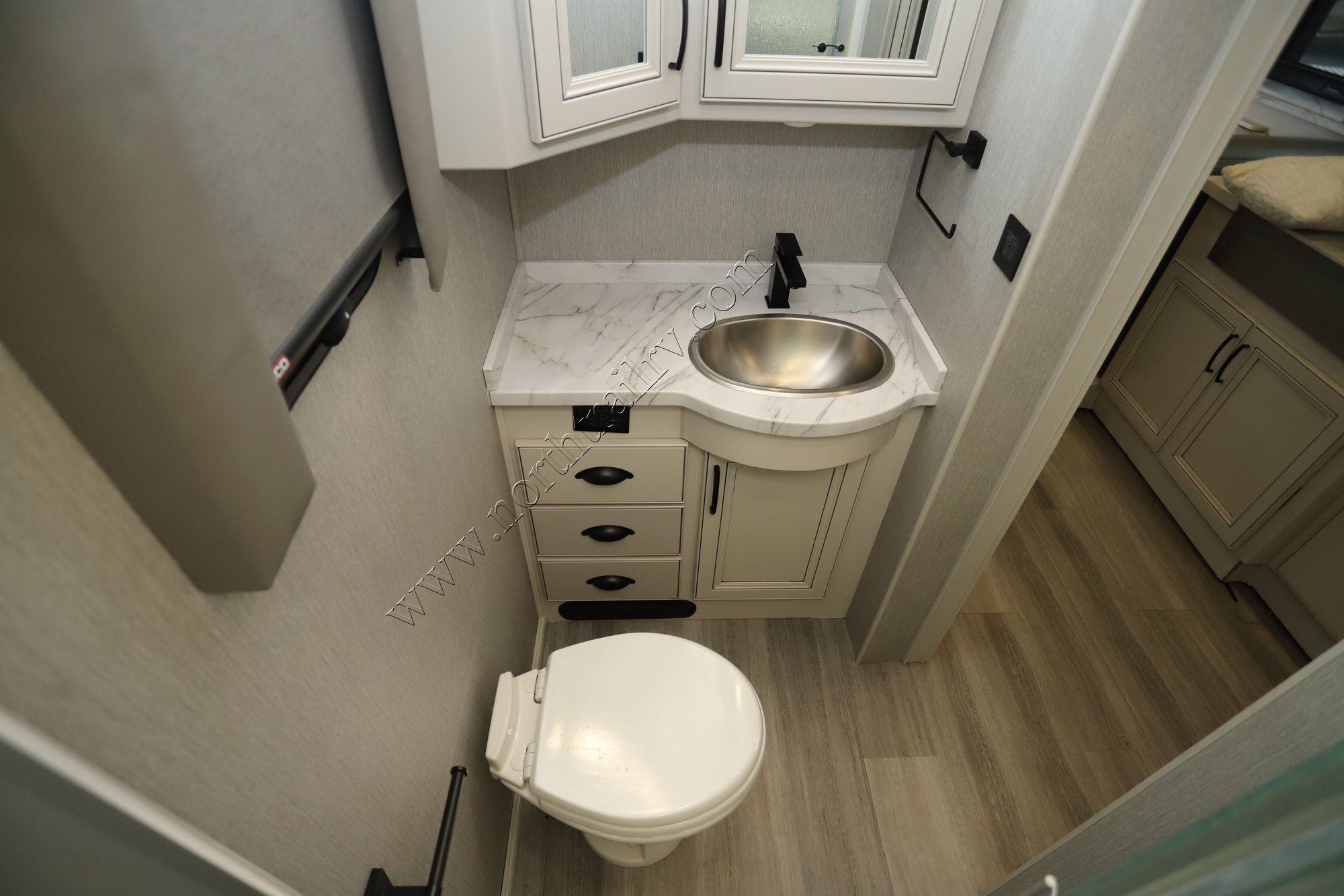 Used 2023 Fleetwood Frontier 34GT Class A  For Sale