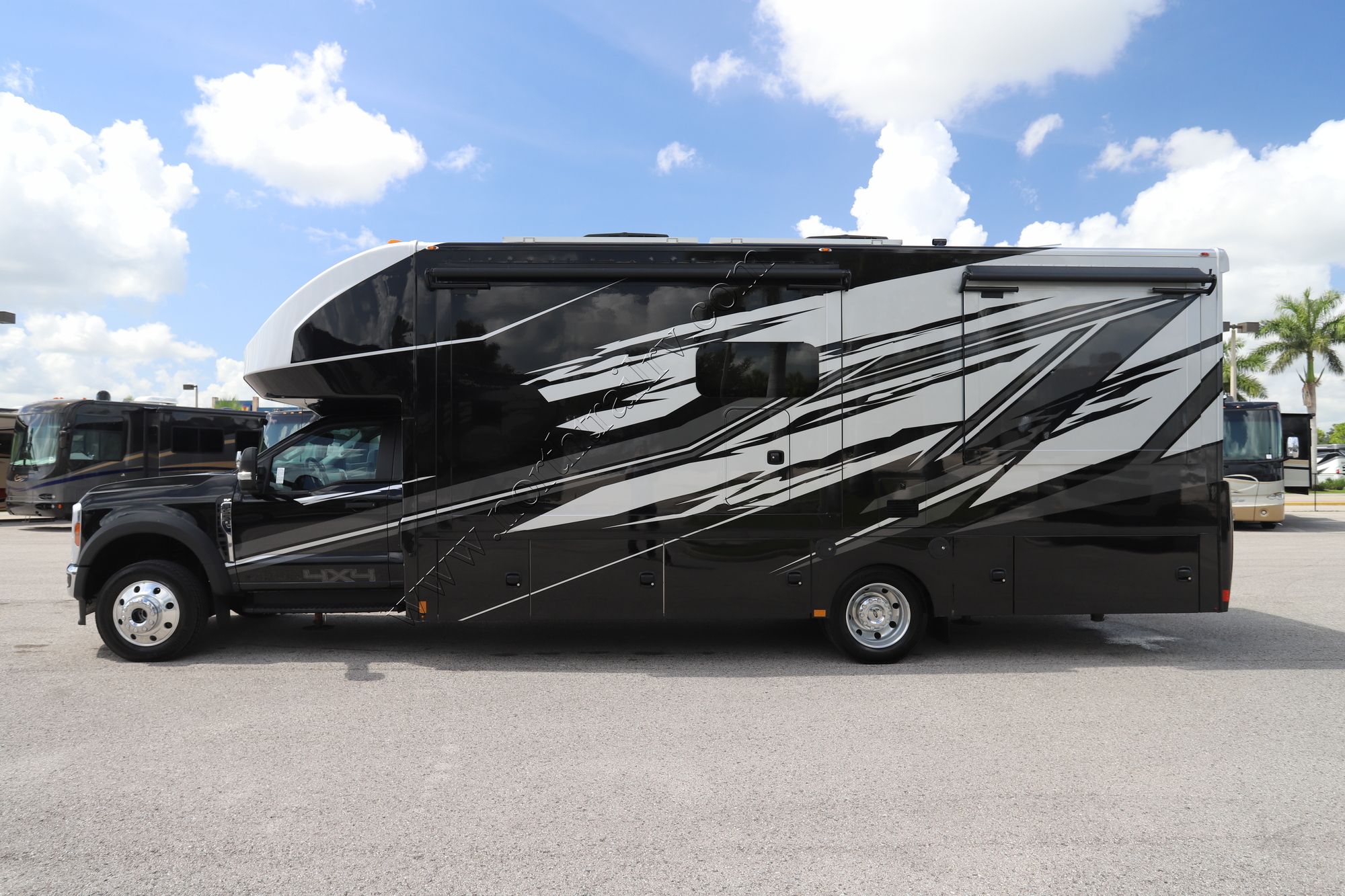 New 2026 Renegade Rv Veracruz 32VDS Super C  For Sale