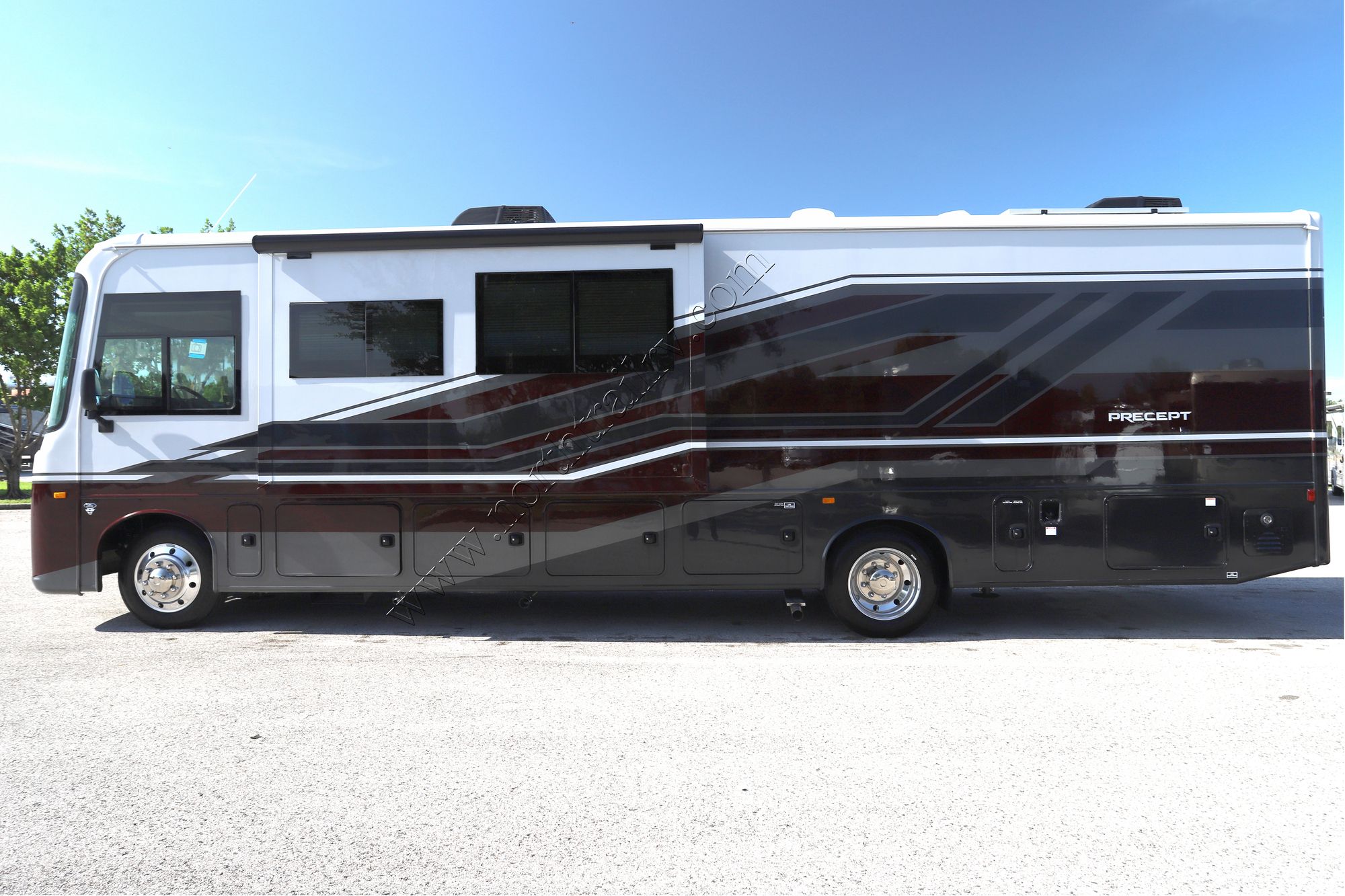 New 2026 Jayco Precept 34G Class A  For Sale