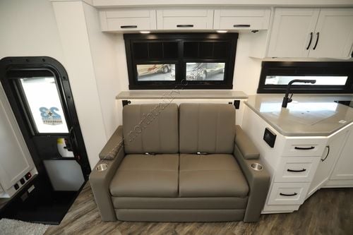 2026 Jayco Seneca 37M