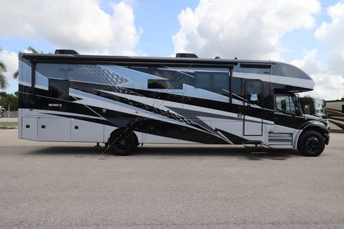 2026 Jayco Seneca 37M