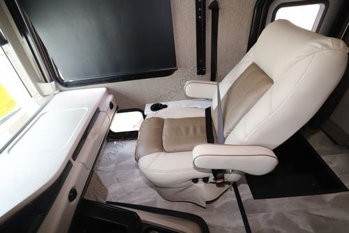 2021 Fleetwood Flair 35R