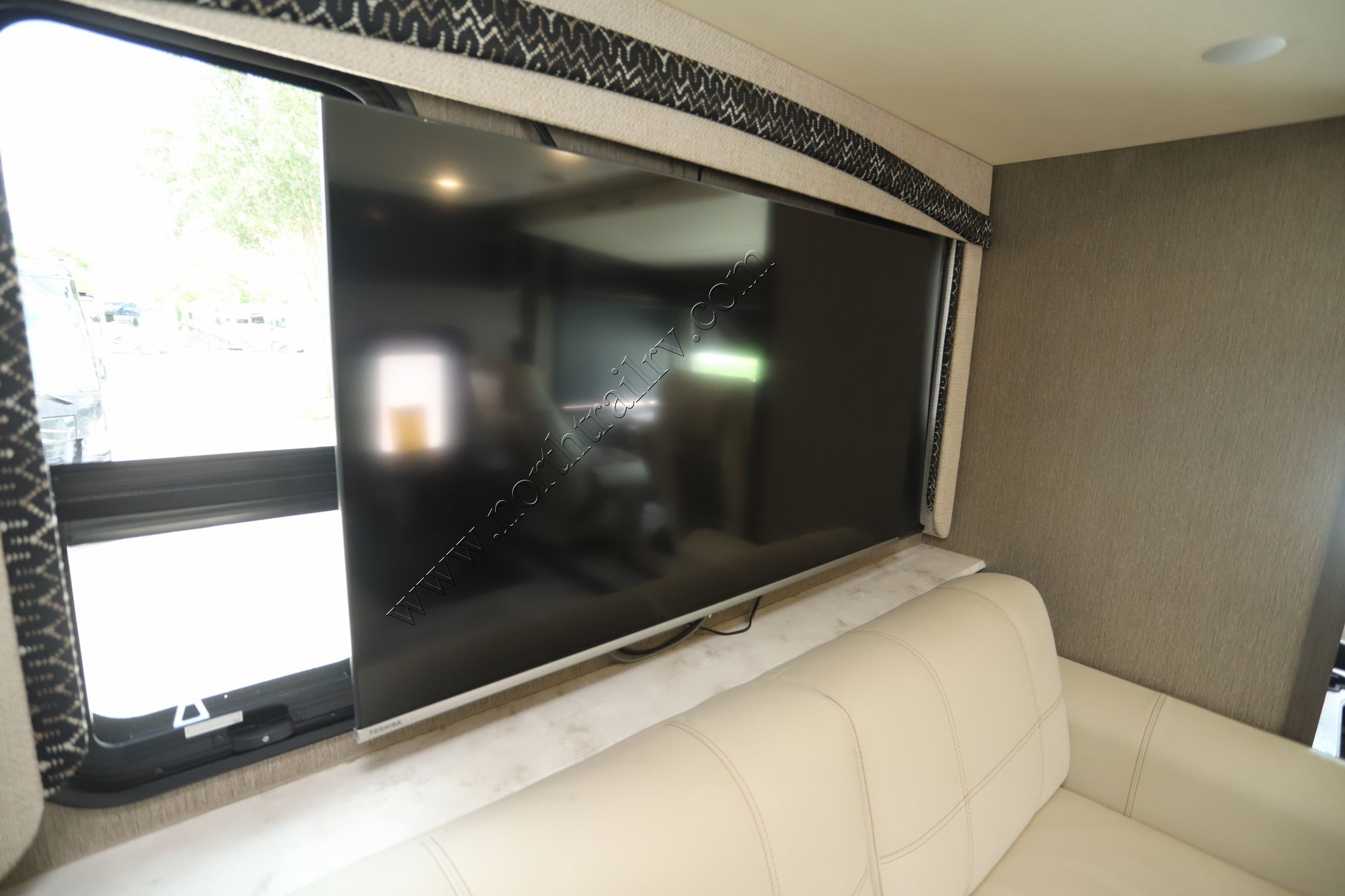 Used 2021 Fleetwood Flair 35R Class A  For Sale