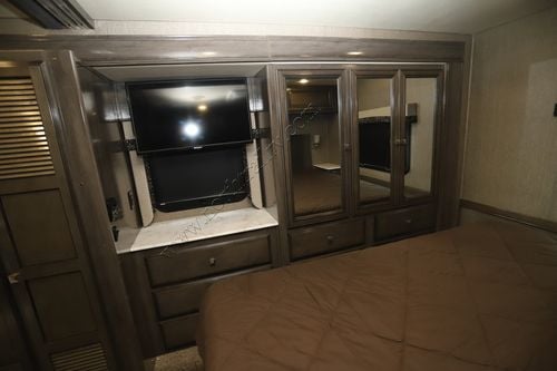 2021 Fleetwood Flair 35R