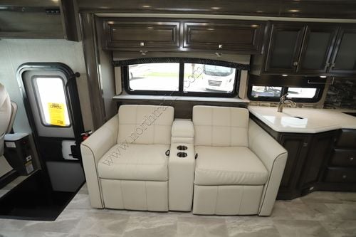 2021 Fleetwood Flair 35R