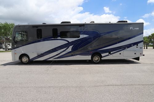 2021 Fleetwood Flair 35R