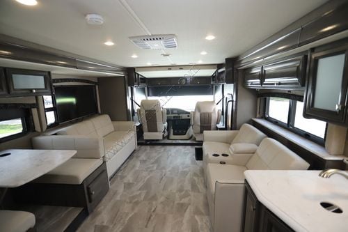 2021 Fleetwood Flair 35R