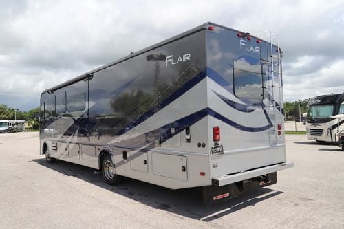 2021 Fleetwood Flair 35R