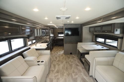 2021 Fleetwood Flair 35R