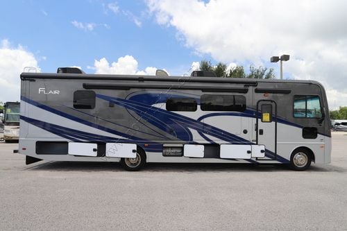 2021 Fleetwood Flair 35R