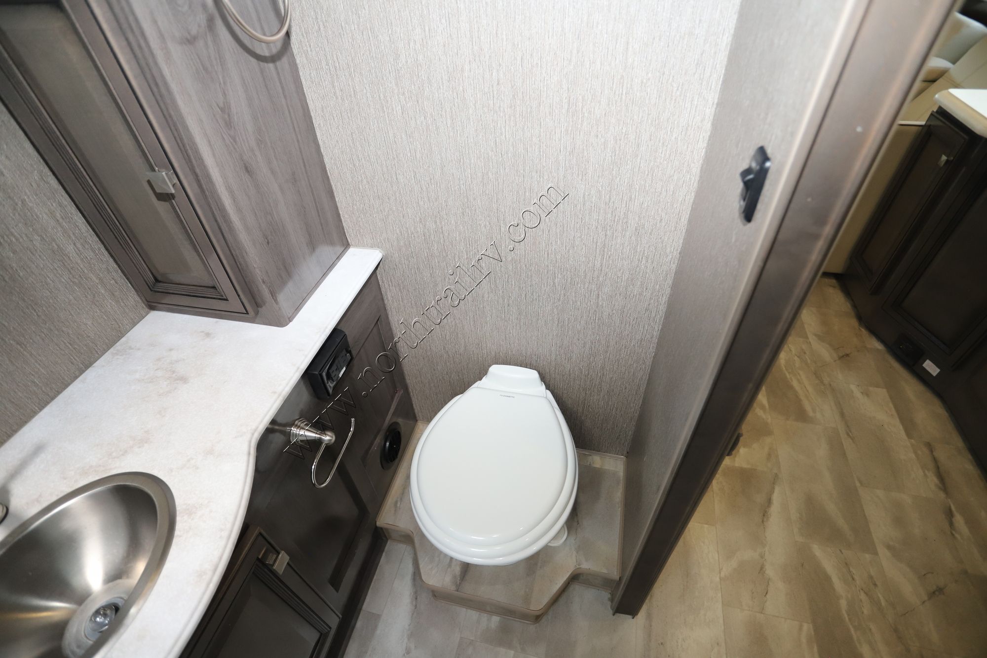 Used 2021 Fleetwood Flair 35R Class A  For Sale