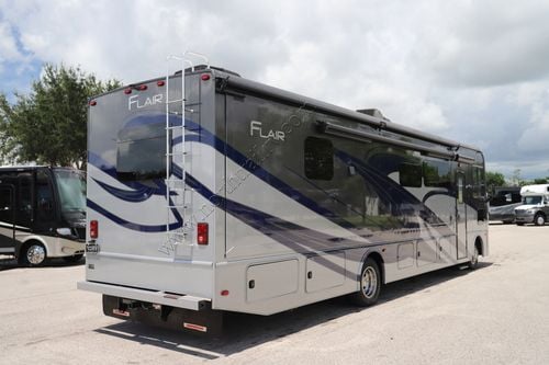 2021 Fleetwood Flair 35R
