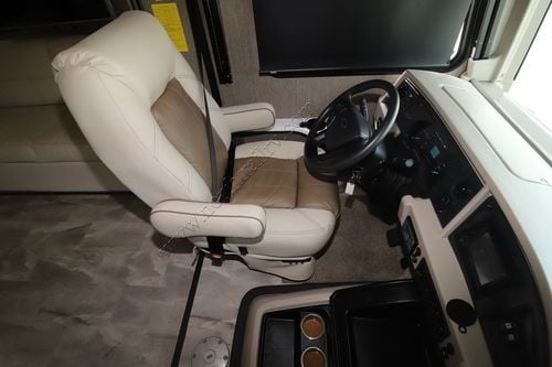2021 Fleetwood Flair 35R