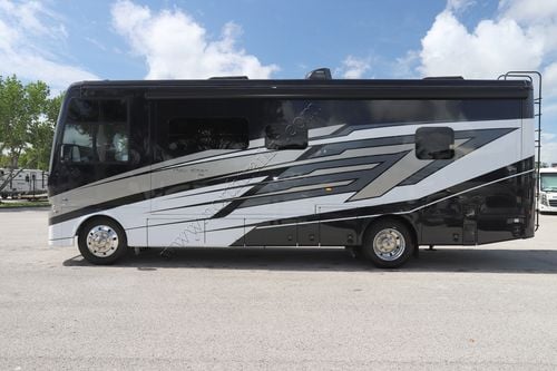 2025 Newmar Bay Star 3014