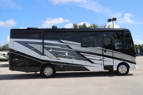 2025 Newmar Bay Star 3014