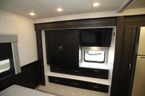 2025 Newmar Bay Star 3014