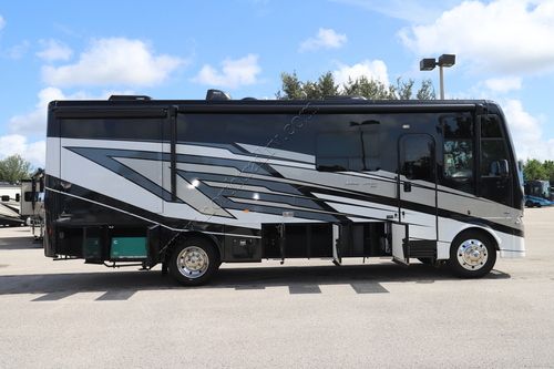 2025 Newmar Bay Star 3014