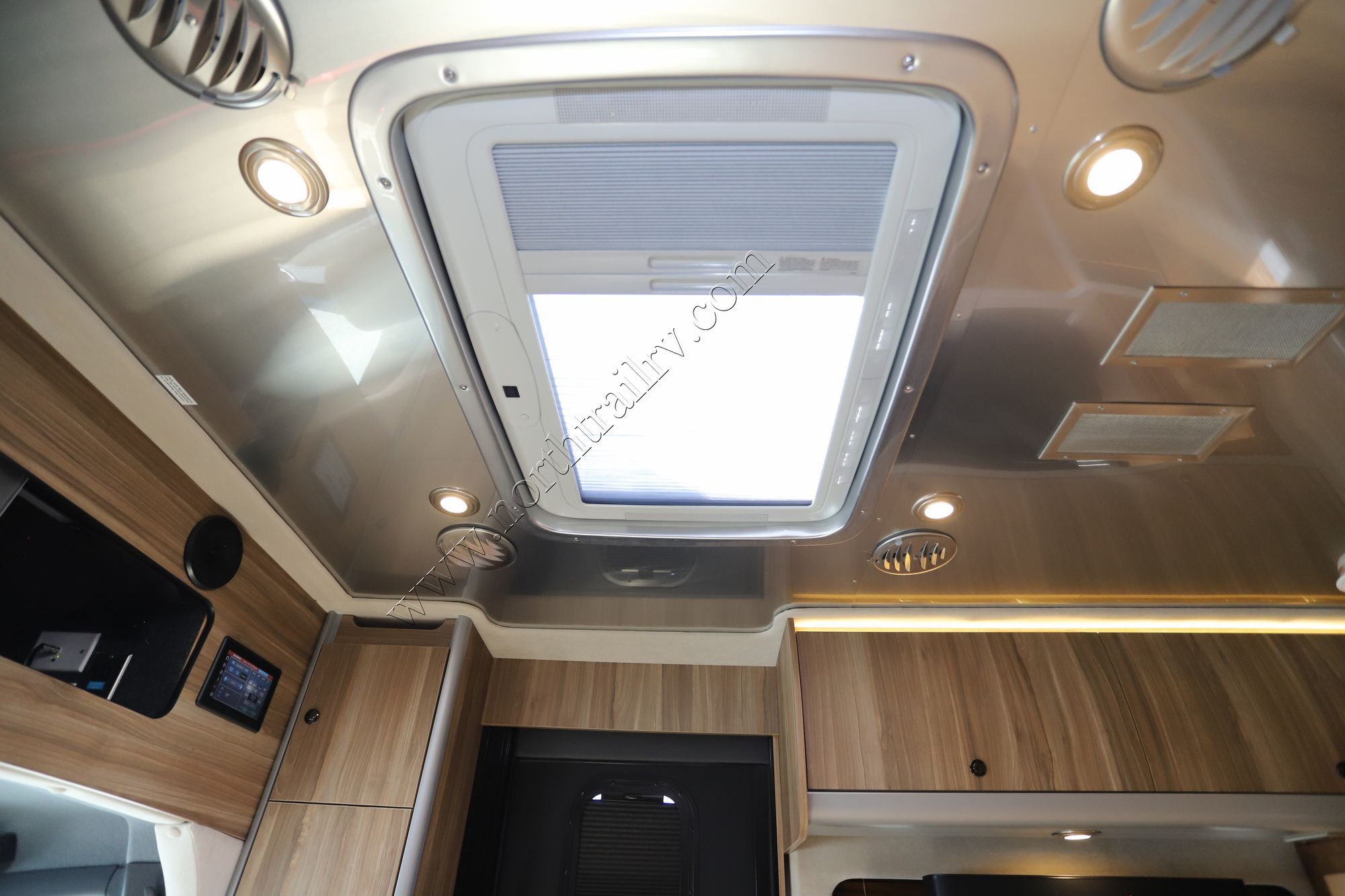 2026 Airstream Atlas Tommy Bahama Class C New  For Sale