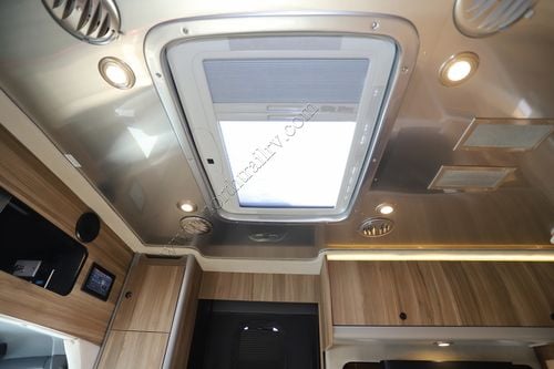 2026 Airstream Atlas Tommy Bahama