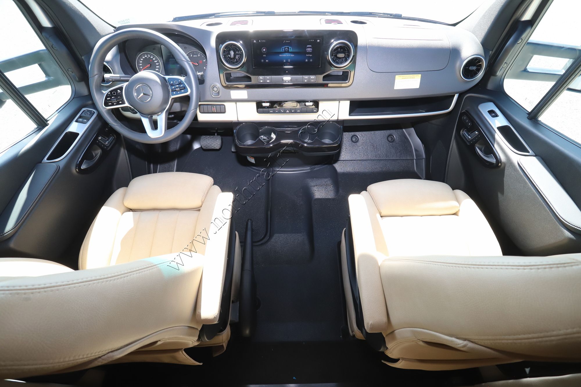 2026 Airstream Atlas Tommy Bahama Class C New  For Sale