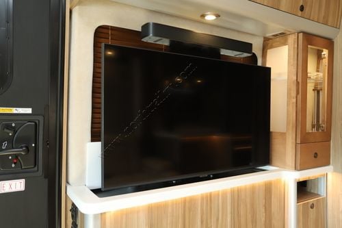 2026 Airstream Atlas Tommy Bahama