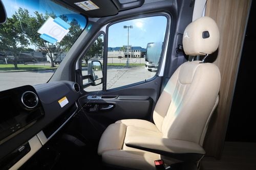 2026 Airstream Atlas Tommy Bahama