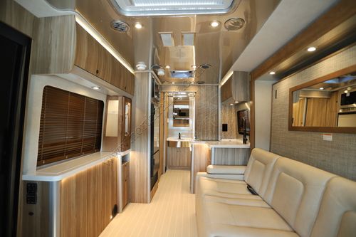 2026 Airstream Atlas Tommy Bahama