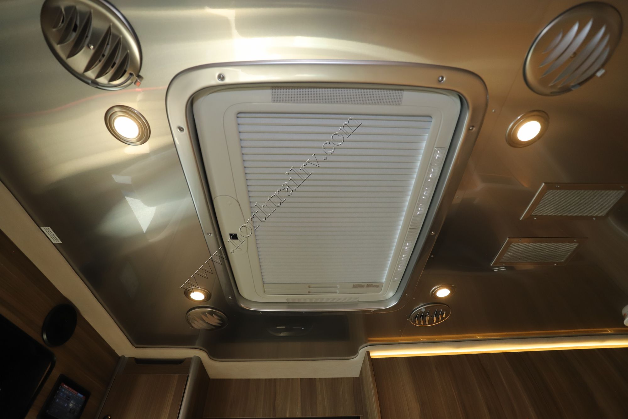 2026 Airstream Atlas Tommy Bahama Class C New  For Sale